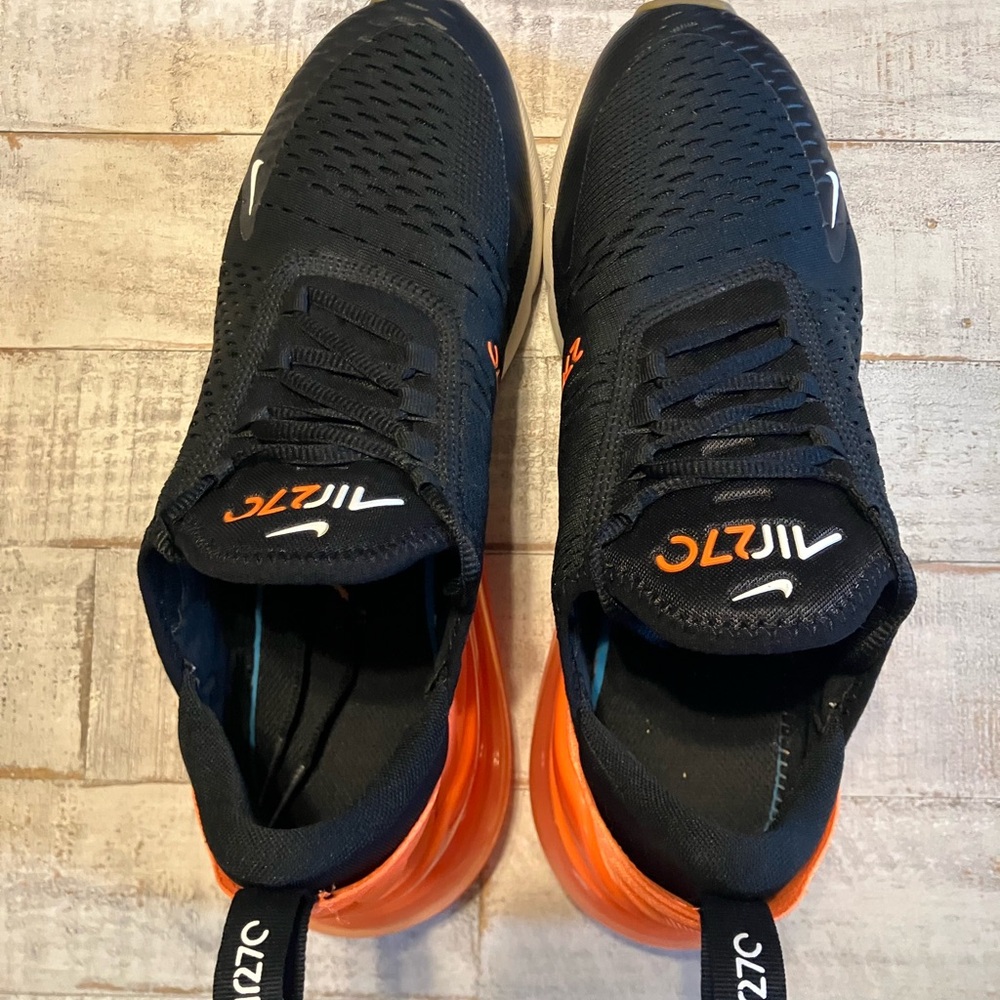 Nike Air 270 Black and Orange Athletic Shoes - Picture 3 of 8